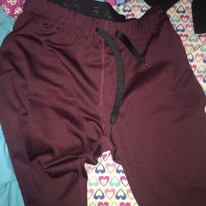 Aeropostale maroon leggings